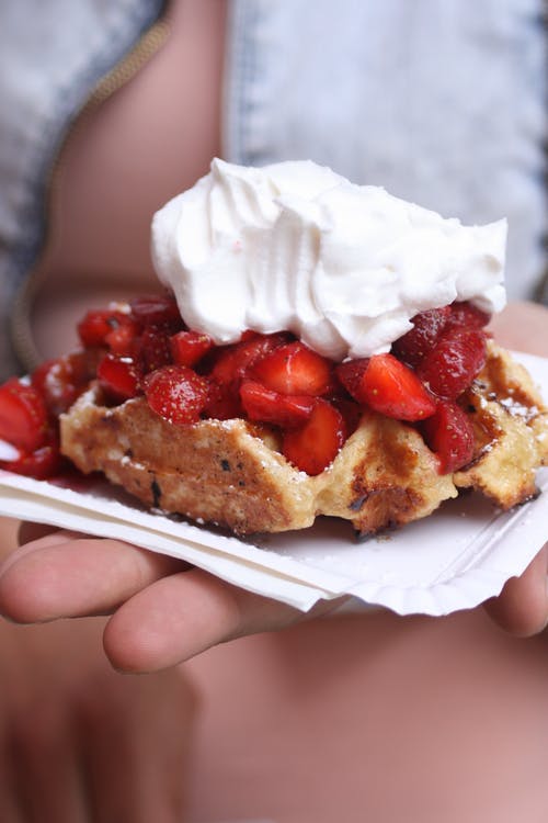 奶油草莓派 · 免费素材图片