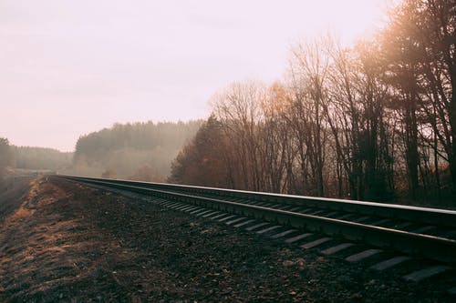 火车路轨摄影 · 免费素材图片