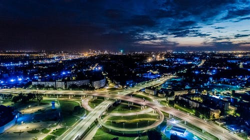 夜间城市摄影 · 免费素材图片