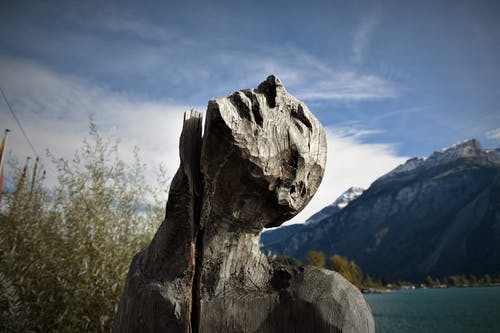 灰色人雕刻石摄影 · 免费素材图片