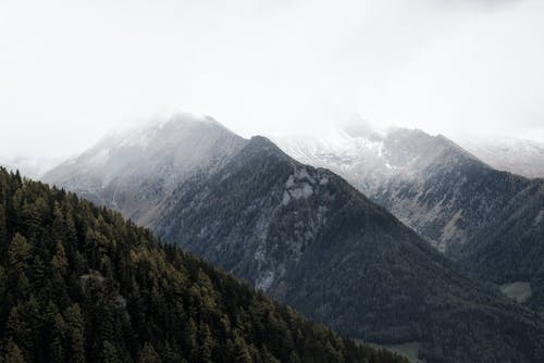 山峰风景 · 免费素材图片