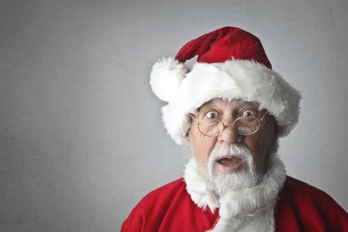 圣诞老人服装的人 · 免费素材图片