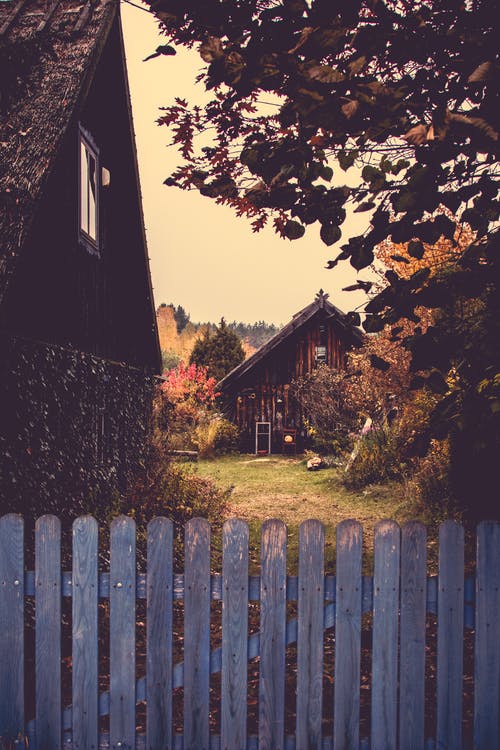 棕色木屋 · 免费素材图片