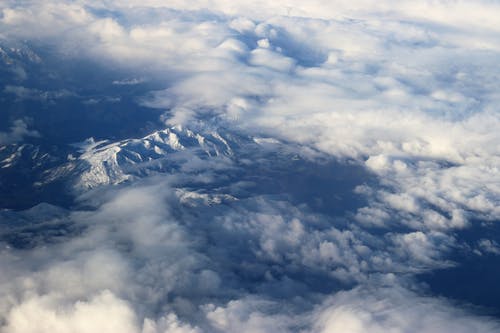 空中摄影的白云 · 免费素材图片