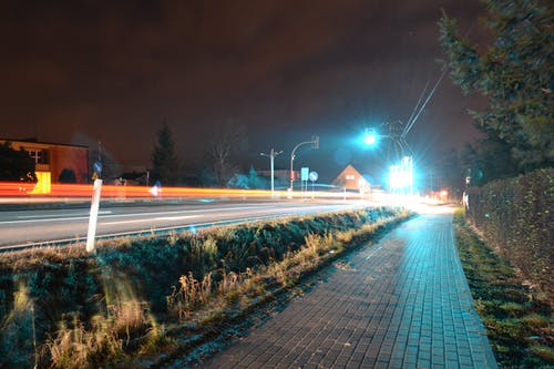 长时间接触汽车 · 免费素材图片