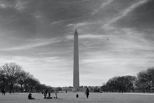 华盛顿纪念碑的灰度照片 · 免费素材图片