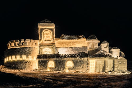 米色城堡主题灯 · 免费素材图片
