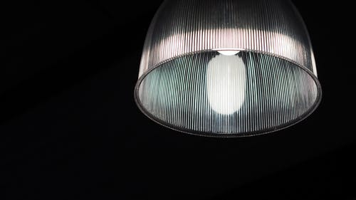 白吊灯 · 免费素材图片