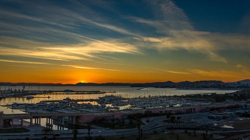 黄昏时天空的风景 · 免费素材图片