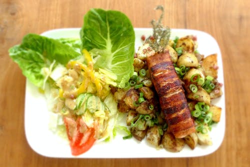 蔬菜沙拉配肉 · 免费素材图片