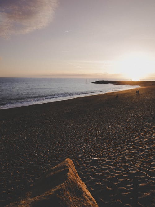 日出时的海滨 · 免费素材图片