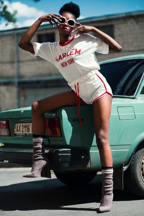 哈林西装的女人 · 免费素材图片