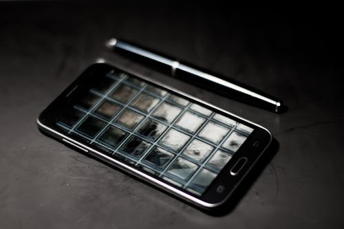 黑色三星android智能手机 · 免费素材图片
