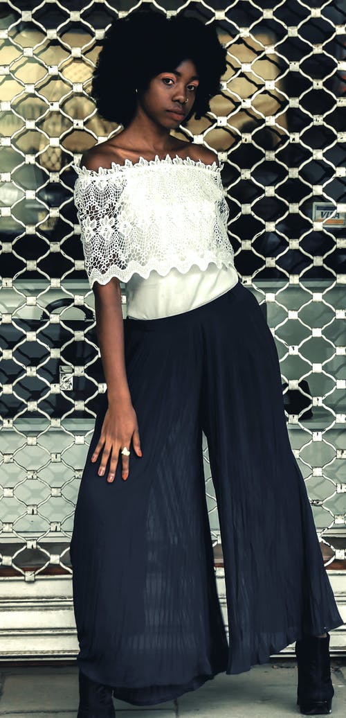 白管连身裤的女人 · 免费素材图片