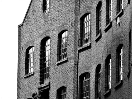 灰色混凝土房屋 · 免费素材图片