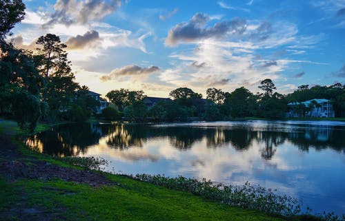 日出时的湖 · 免费素材图片
