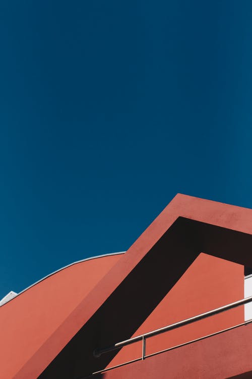 橙色彩绘房屋的航拍 · 免费素材图片