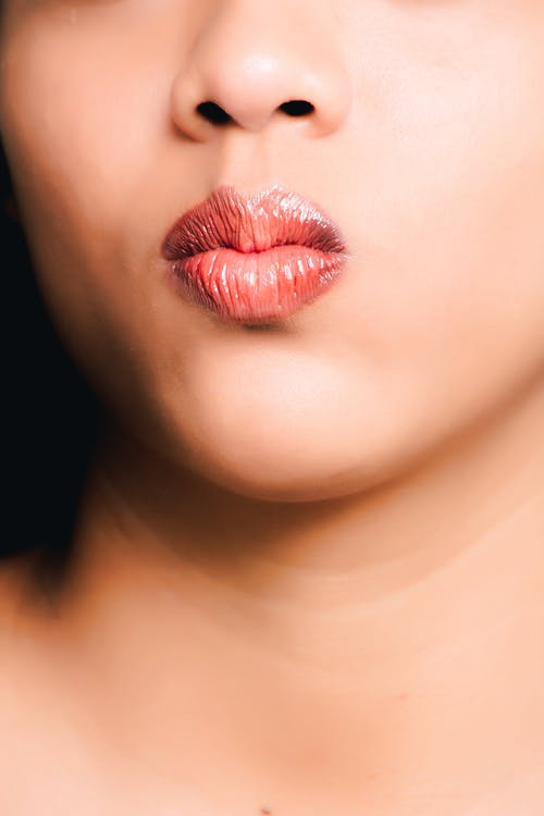 女人的红嘴唇 · 免费素材图片