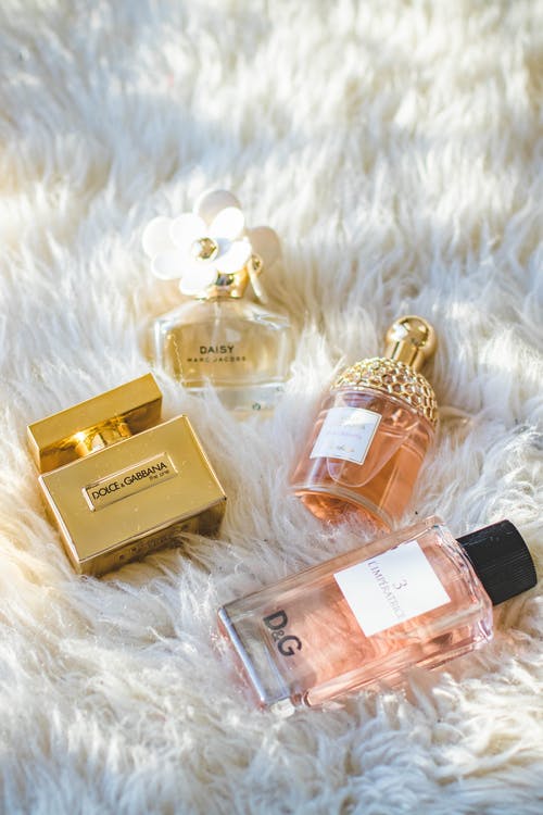 杜嘉班纳（Dolce＆Gabbana）香水瓶 · 免费素材图片