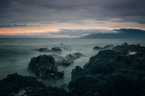 海边岩石 · 免费素材图片