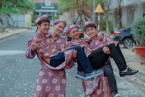 四人 · 免费素材图片