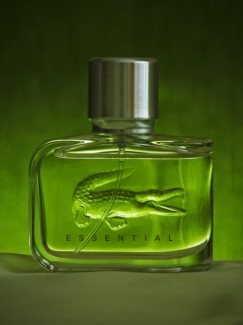 Lacoste香精瓶 · 免费素材图片