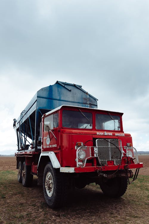 红灰卡车 · 免费素材图片