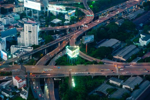 道路的城市景观摄影 · 免费素材图片