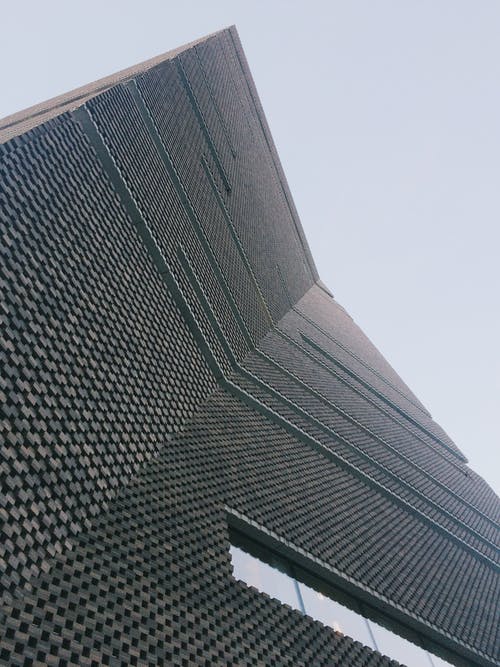 黑色高层建筑的低角度照片 · 免费素材图片