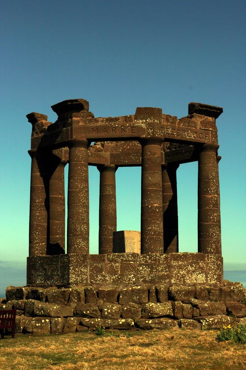 黑马恩凉亭 · 免费素材图片