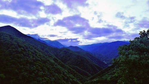 山的全景照片 · 免费素材图片