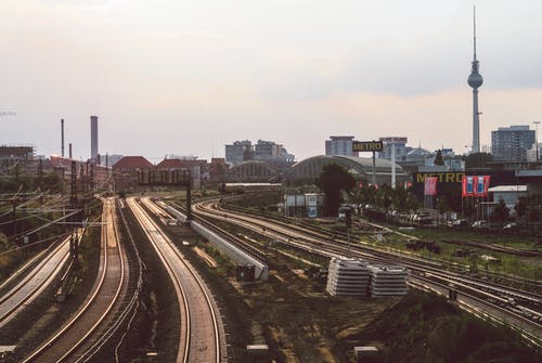 火车路 · 免费素材图片