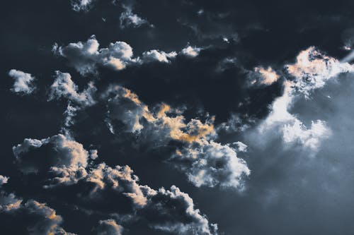 灰色多云的天空 · 免费素材图片