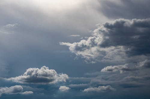 天空中的白云 · 免费素材图片