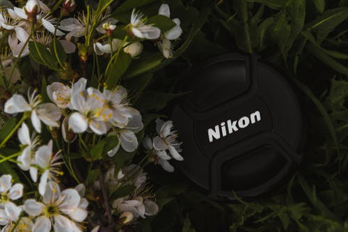 黑色尼康相机盖 · 免费素材图片