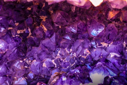 紫色宝石的特写照片 · 免费素材图片