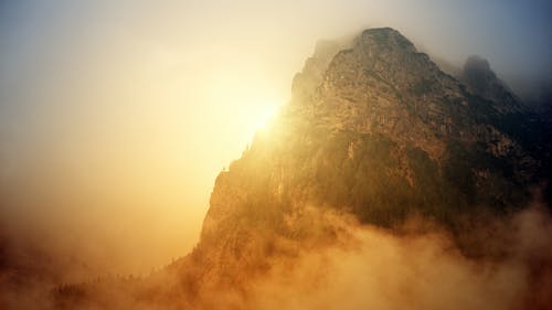 山的黄金时段摄影 · 免费素材图片