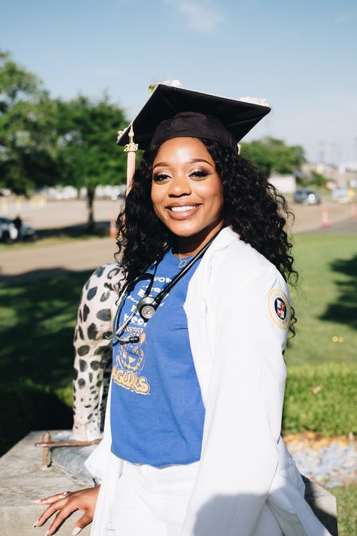 白夹克的女人 · 免费素材图片