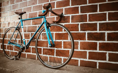 蓝色公路自行车 · 免费素材图片