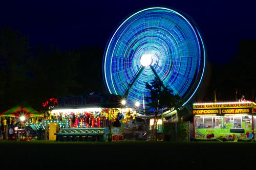 夜间游乐园的视图 · 免费素材图片