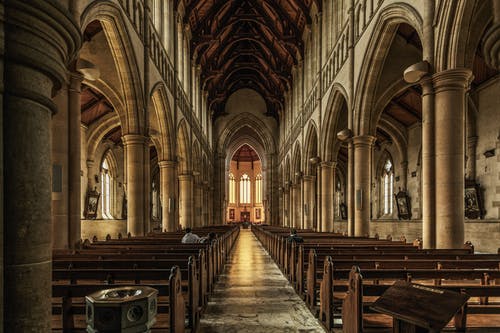 布朗混凝土大教堂 · 免费素材图片