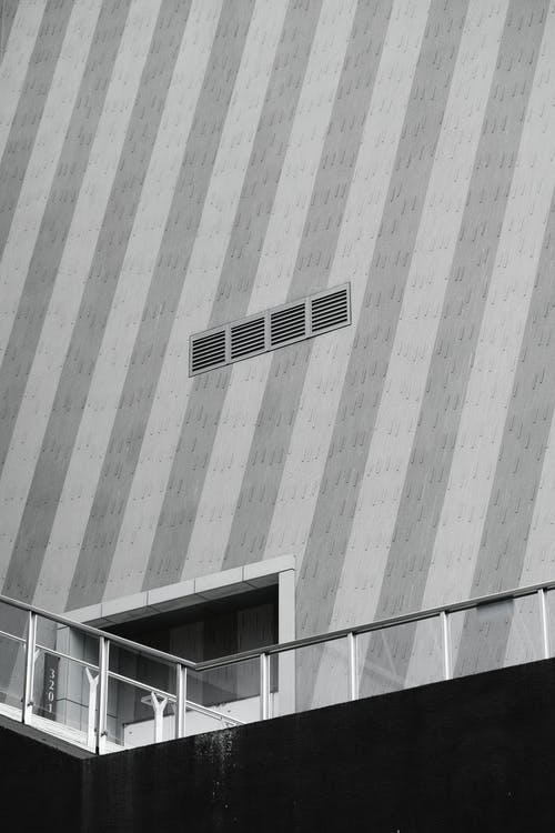 人在墙上显示排气 · 免费素材图片