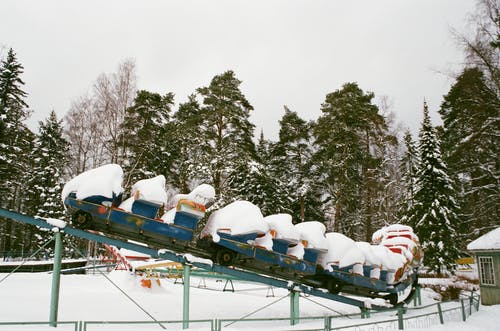 大雪覆盖的过山车 · 免费素材图片
