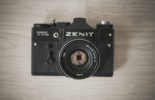 黑色zenit相机的平底照片 · 免费素材图片