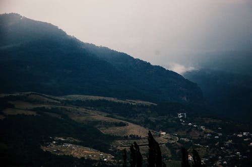 土地与山的航拍 · 免费素材图片