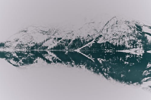 雪山湖附近的风景照片 · 免费素材图片