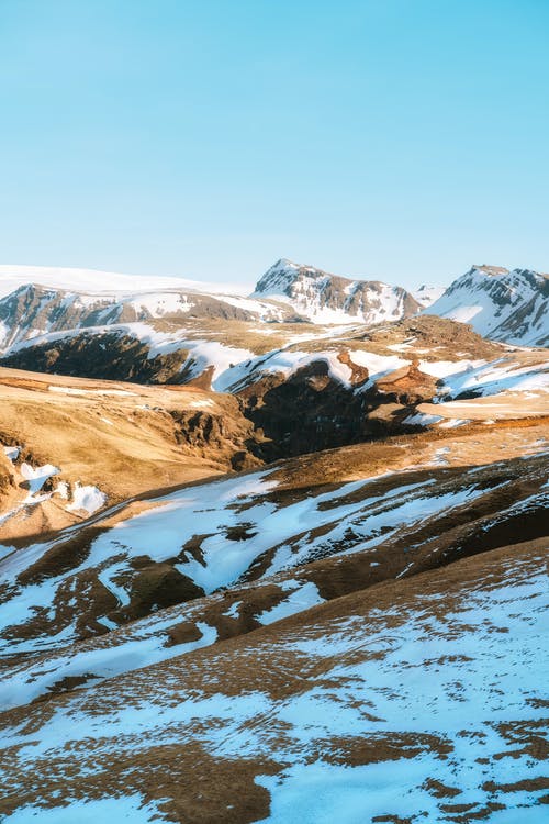 布朗山与白雪在dayitme · 免费素材图片