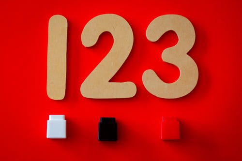 123红色表面抠图装饰 · 免费素材图片