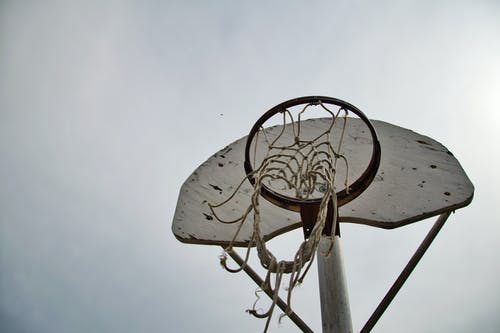 白色篮球架 · 免费素材图片