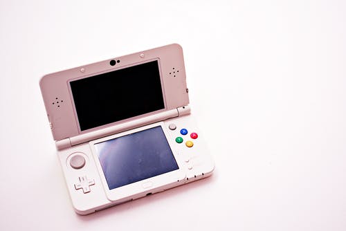 粉色任天堂3ds · 免费素材图片